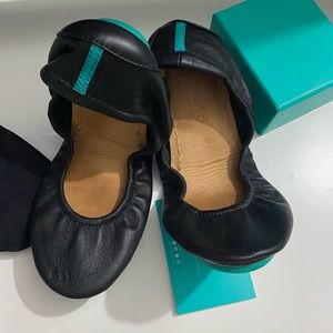 Tieks flats